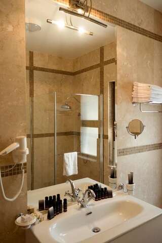 Виллы Oak Leaf Residences Свети-Стефан Вилла с собственным бассейном-75